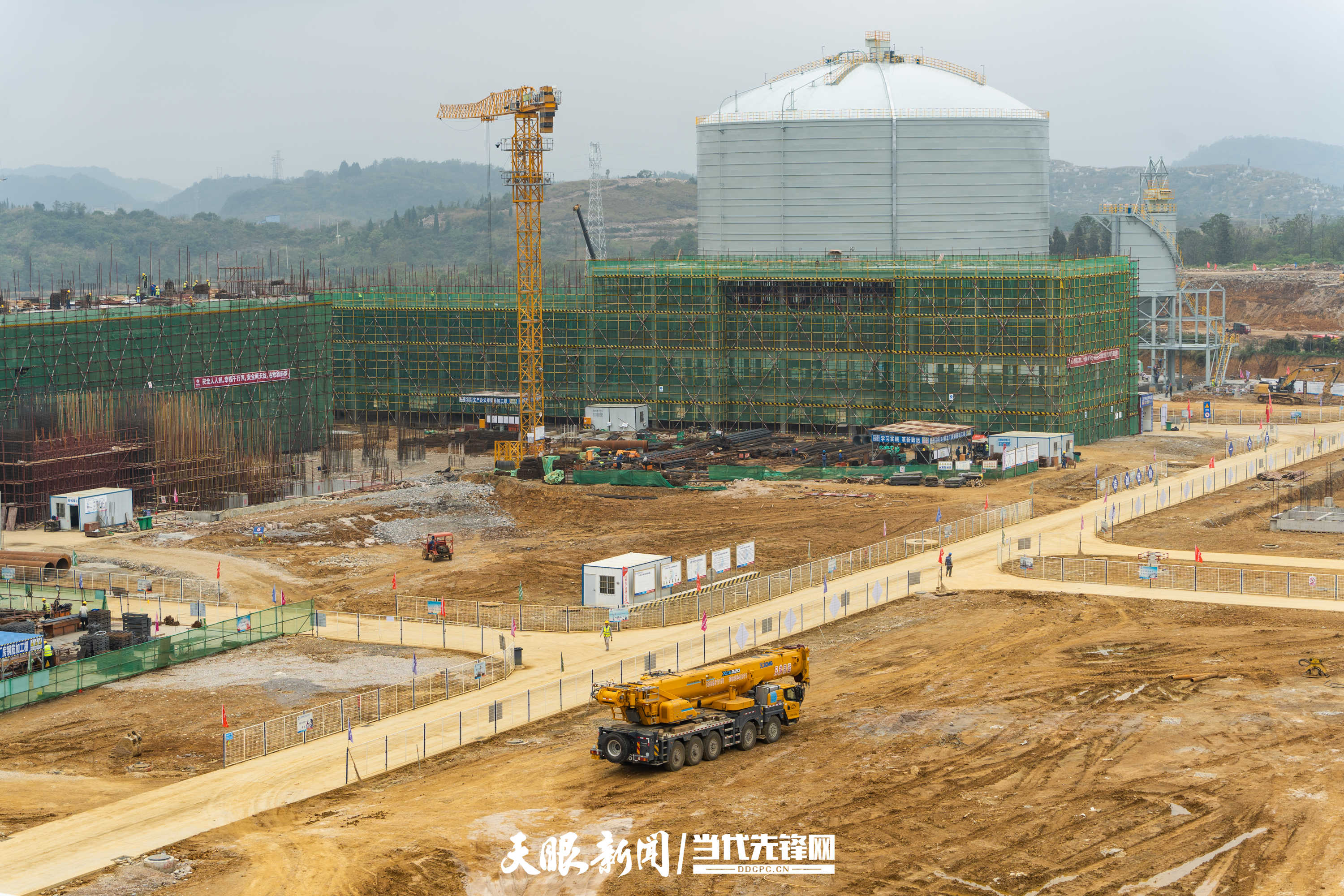 12、盤(pán)江普定2×66萬(wàn)千瓦燃煤發(fā)電項(xiàng)目施工現(xiàn)場(chǎng) 攝影／何曉璇.jpg
